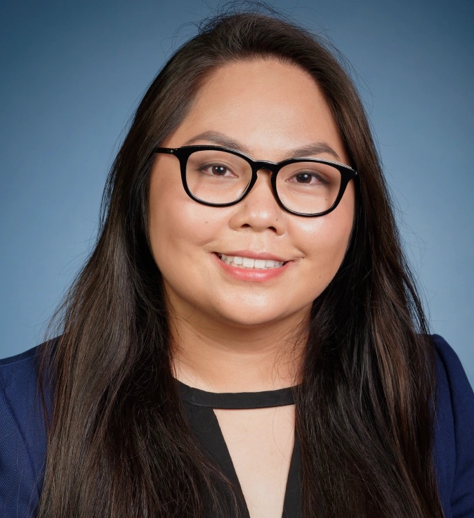 Dr. Yvonne Tran smiling portrait at Hapii Dental in Austin Texas
